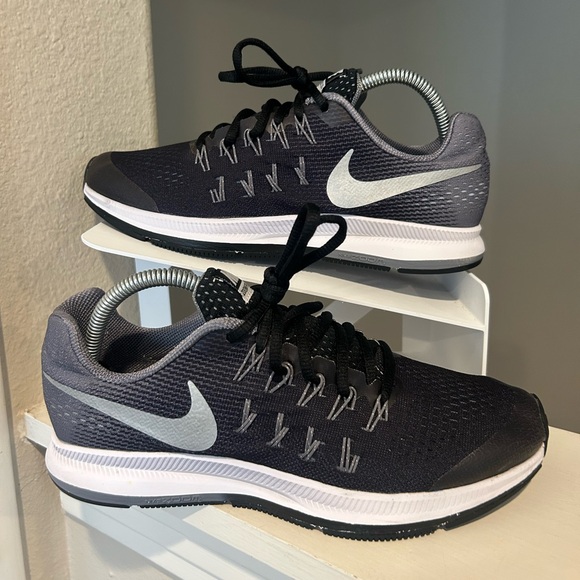 Nike Zoom Pegasus 33 Other - Nike Air Zoom Pegasus 33 Running Shoes Sz 7Y/8.5  Women’s Black/Grey834316-001